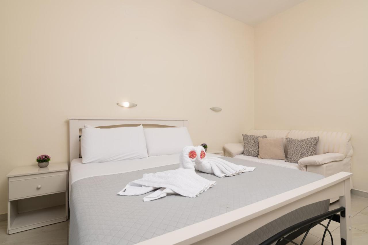 Maria'S Room 阿凯松 外观 照片
